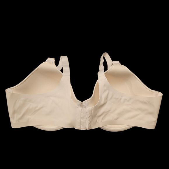 BALI Ultimate Smoothing‎ Lightweight T-shirt Bra 42C Comfortable NWT - Picture 2 of 6